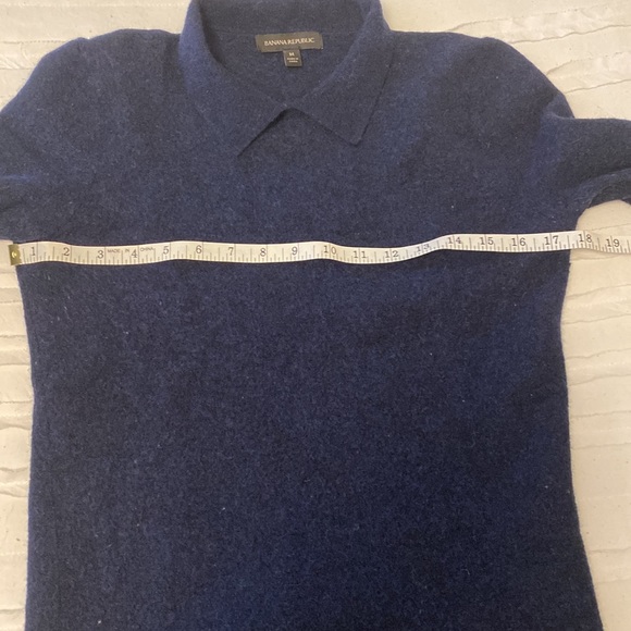 Beautiful navy collared Banana Republic sweater - Picture 7 of 8